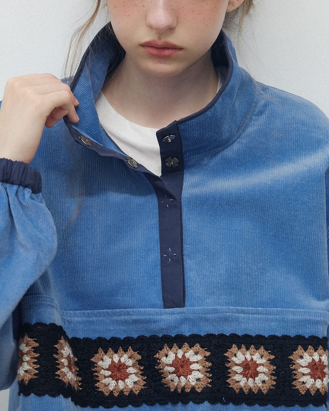 Crochet Stand-up Collar Top　SW005