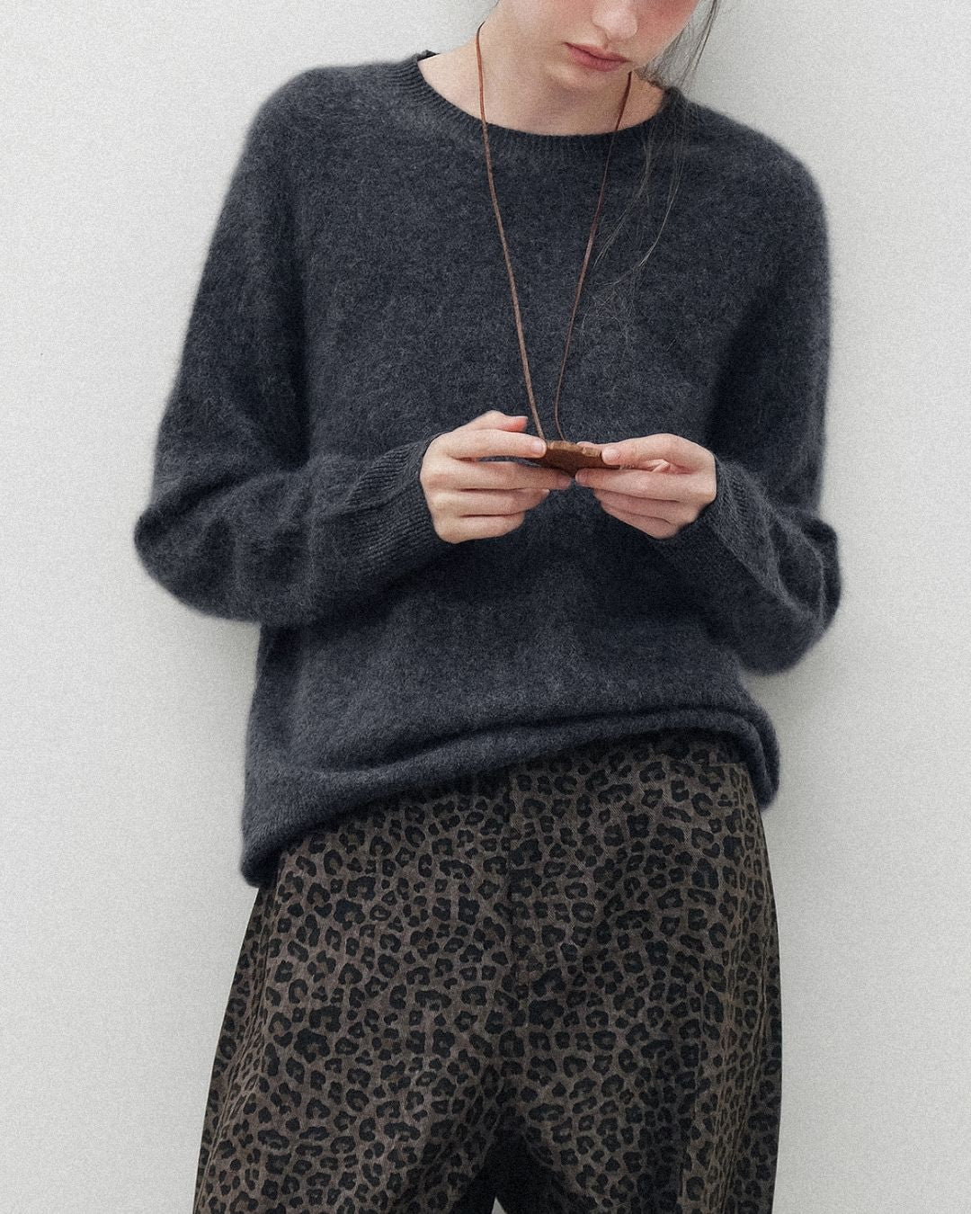 Round Neck Relaxed Knit　KN024