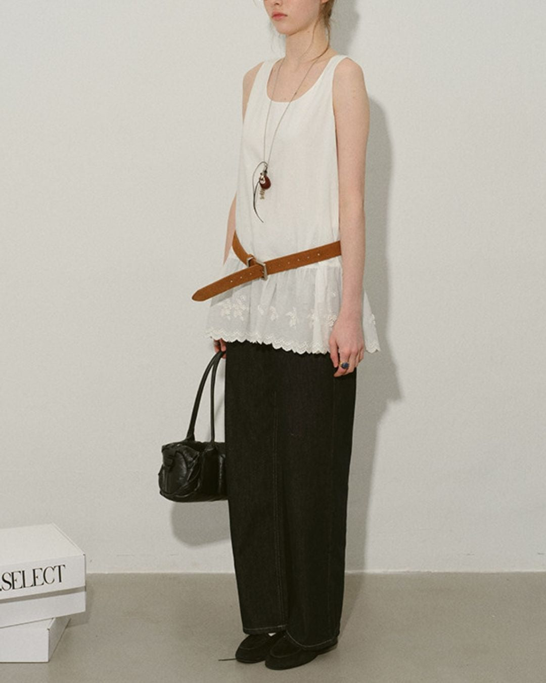 Small Flower Ruffle Sleeveless Shirt　SS001