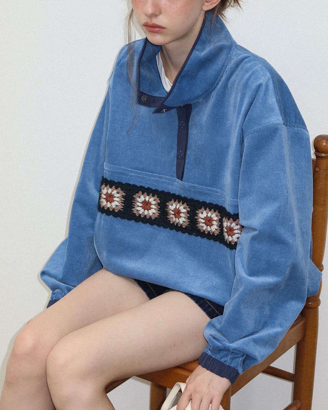 Crochet Stand-up Collar Top　SW005