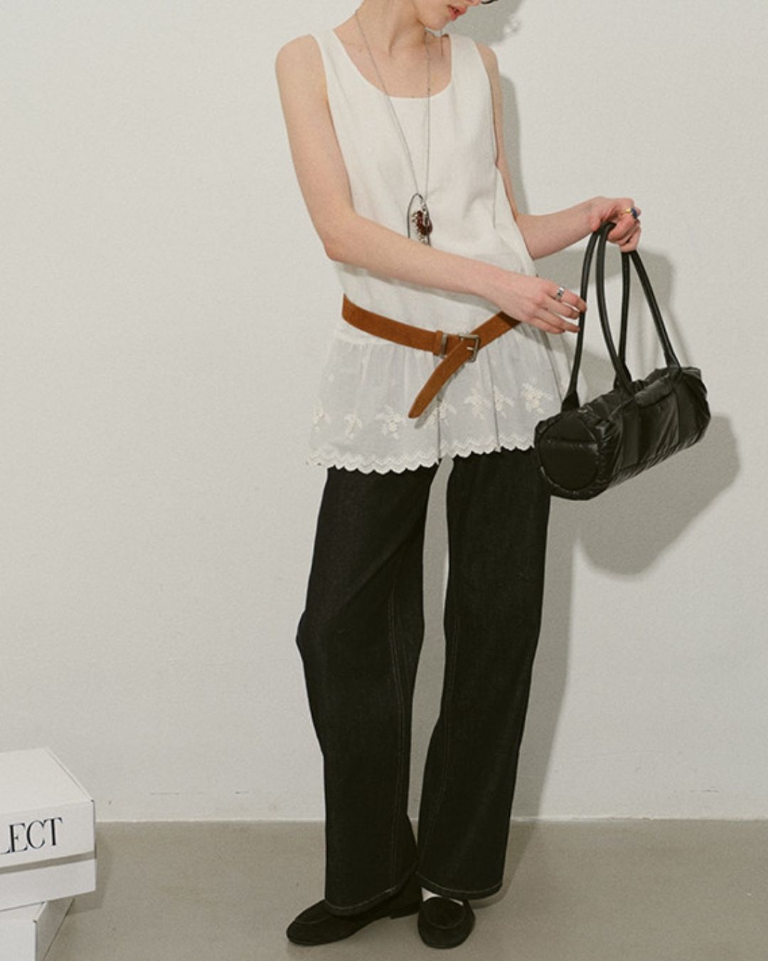 Small Flower Ruffle Sleeveless Shirt　SS001