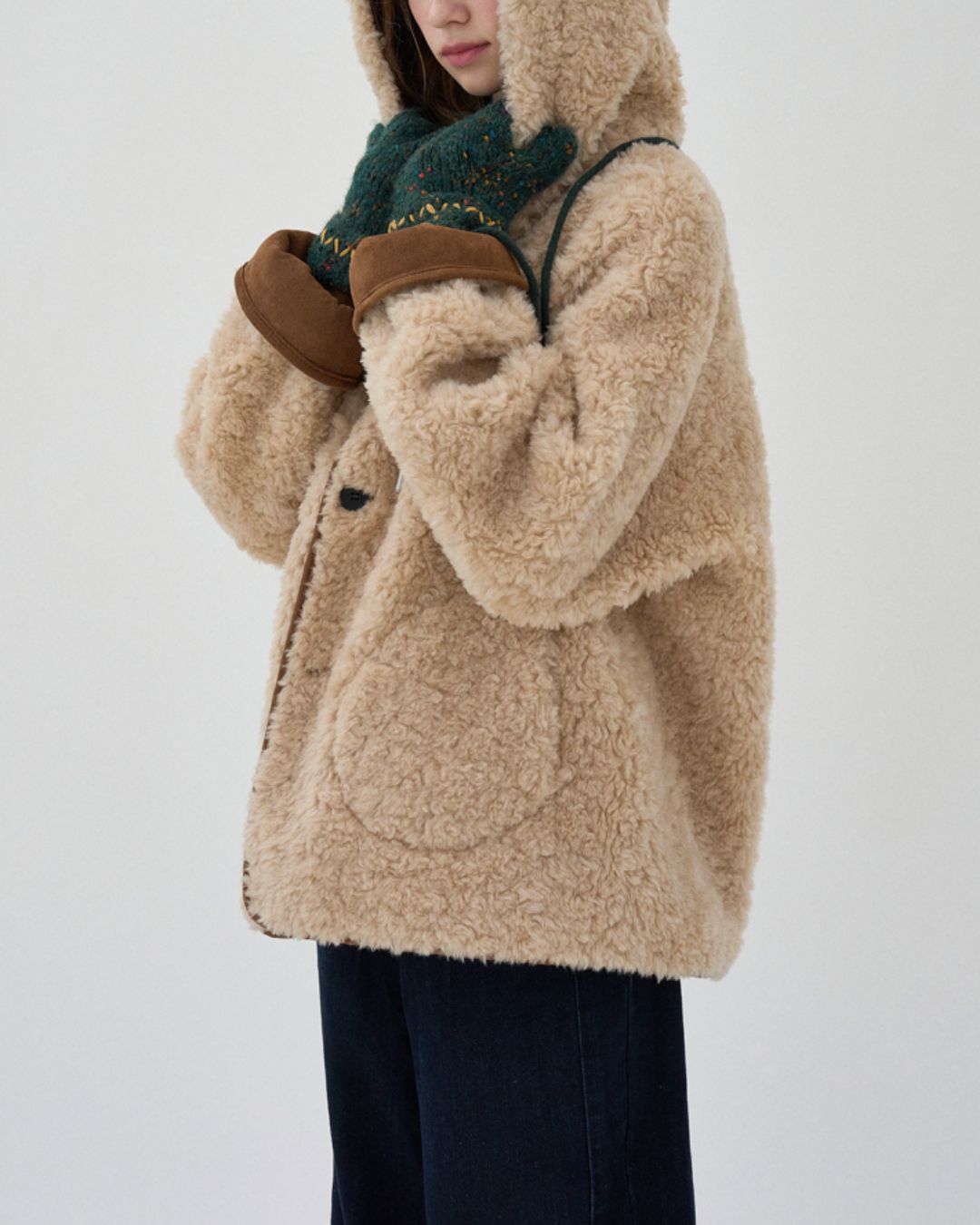 Fluffy Reversible Hooded Jacket　JK067