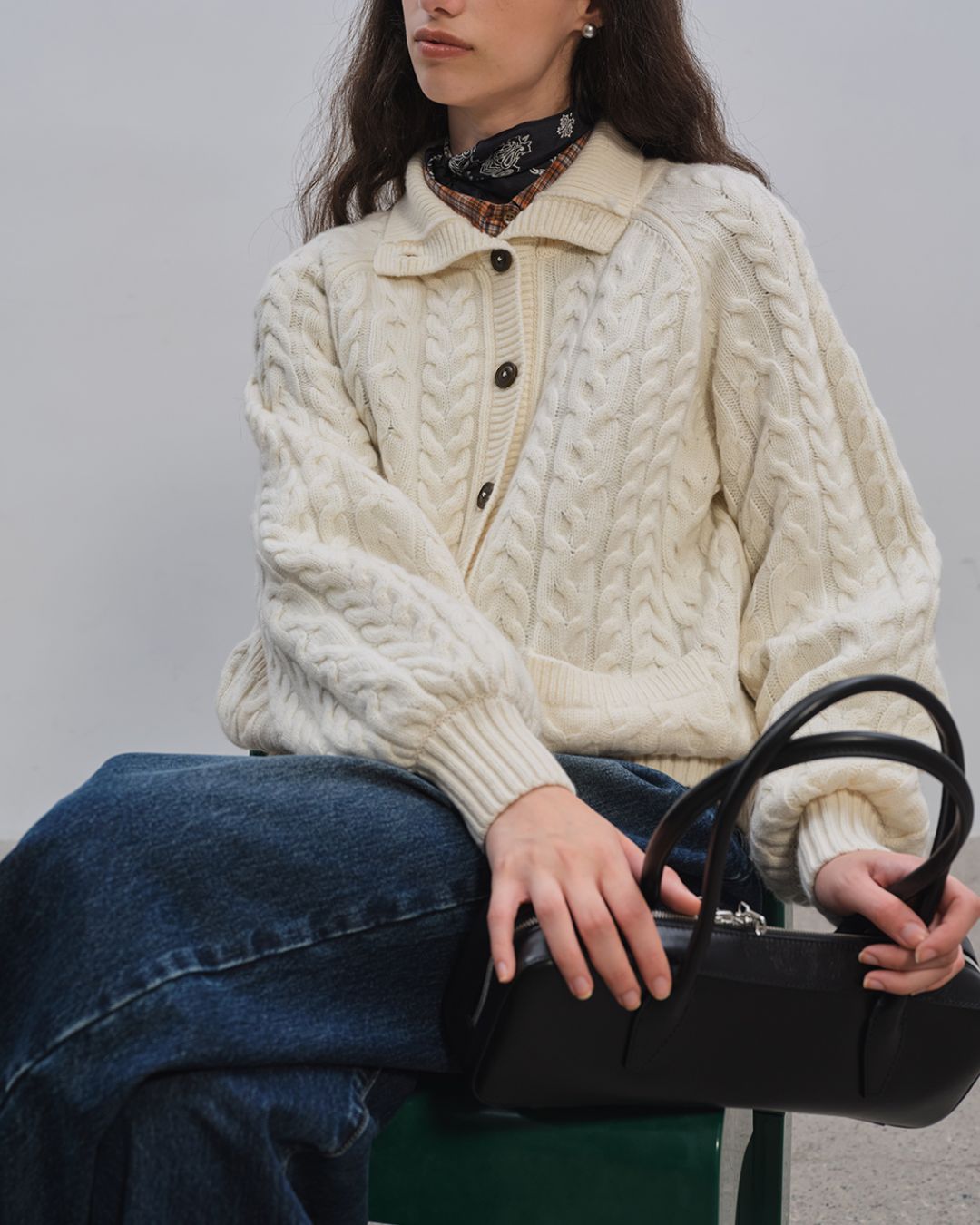 High-neck Cable Knit Cardigan　KN031