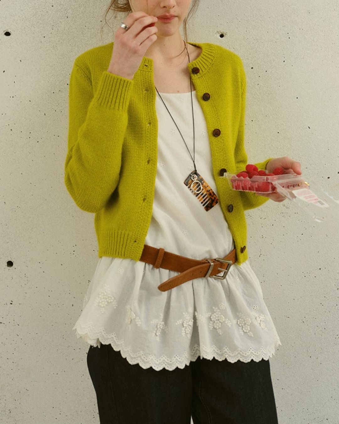 Small Flower Ruffle Sleeveless Shirt　SS001