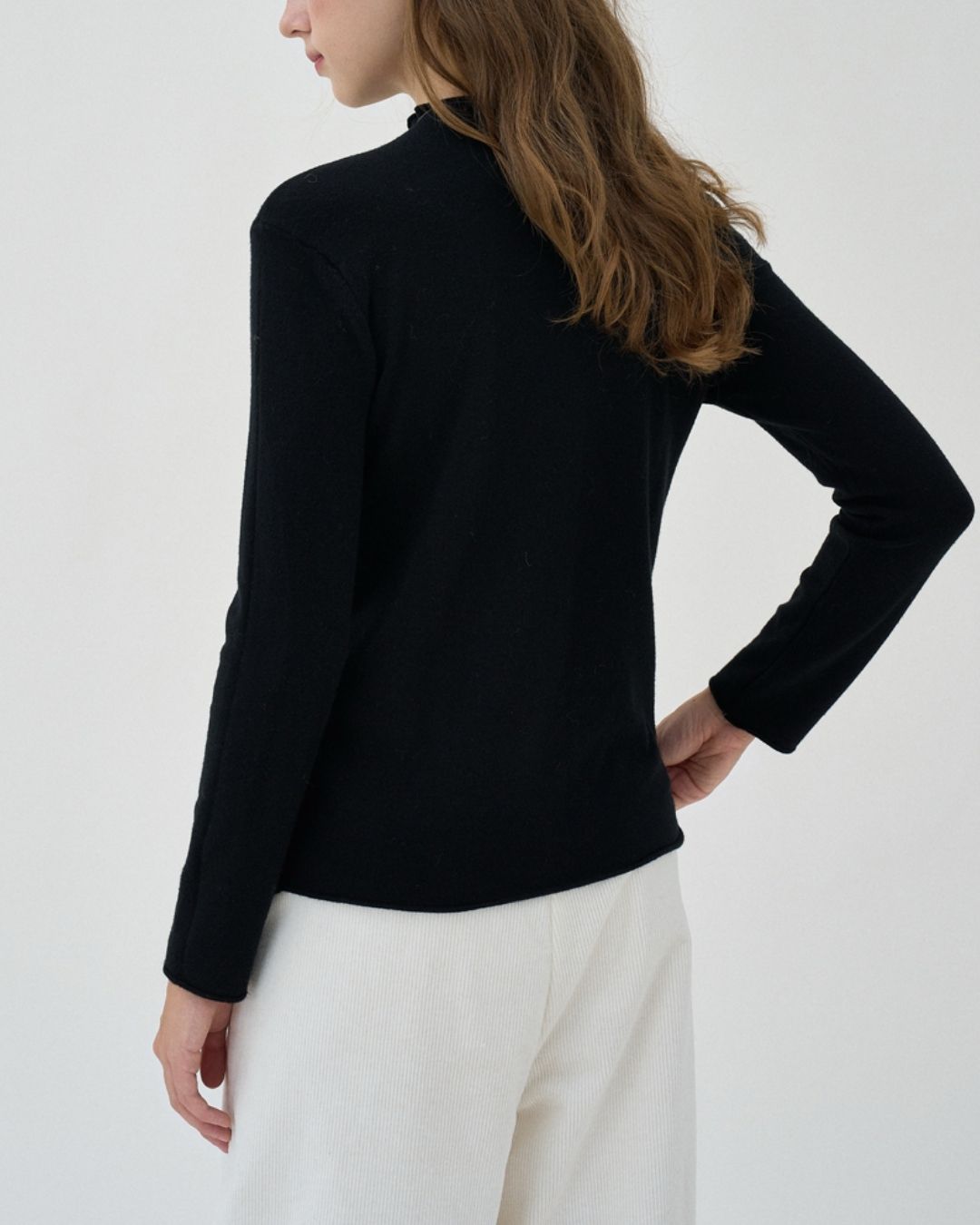 Mock Neck Seamless Knit　KN077