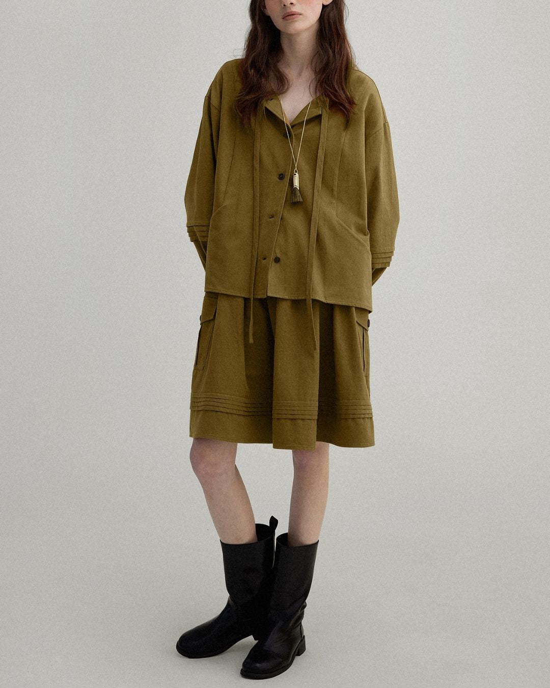 A-line Pleated Shirt ＆ Knee-length Skirt　LS011