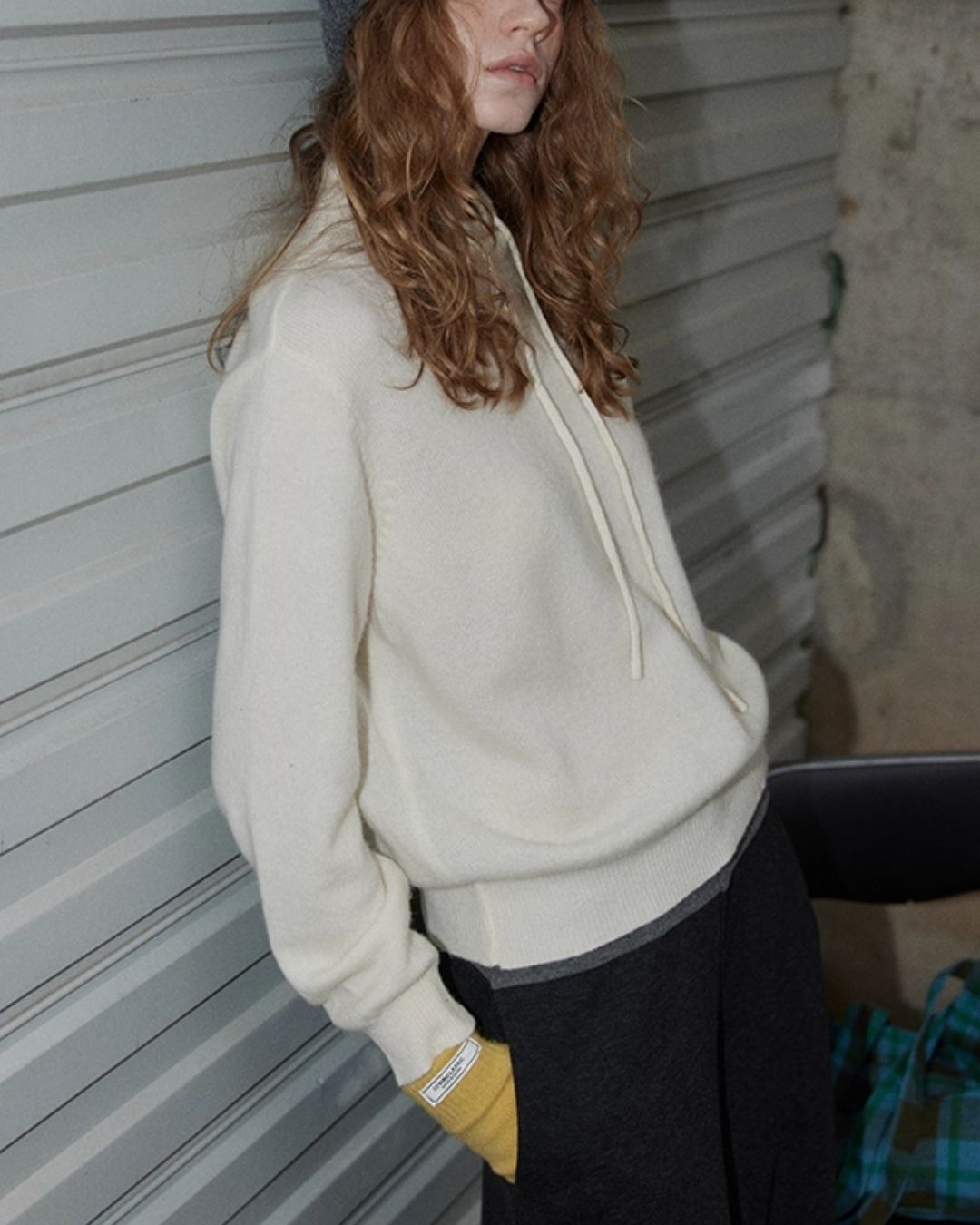 Drawstring Bottle Neck Knit　KN067