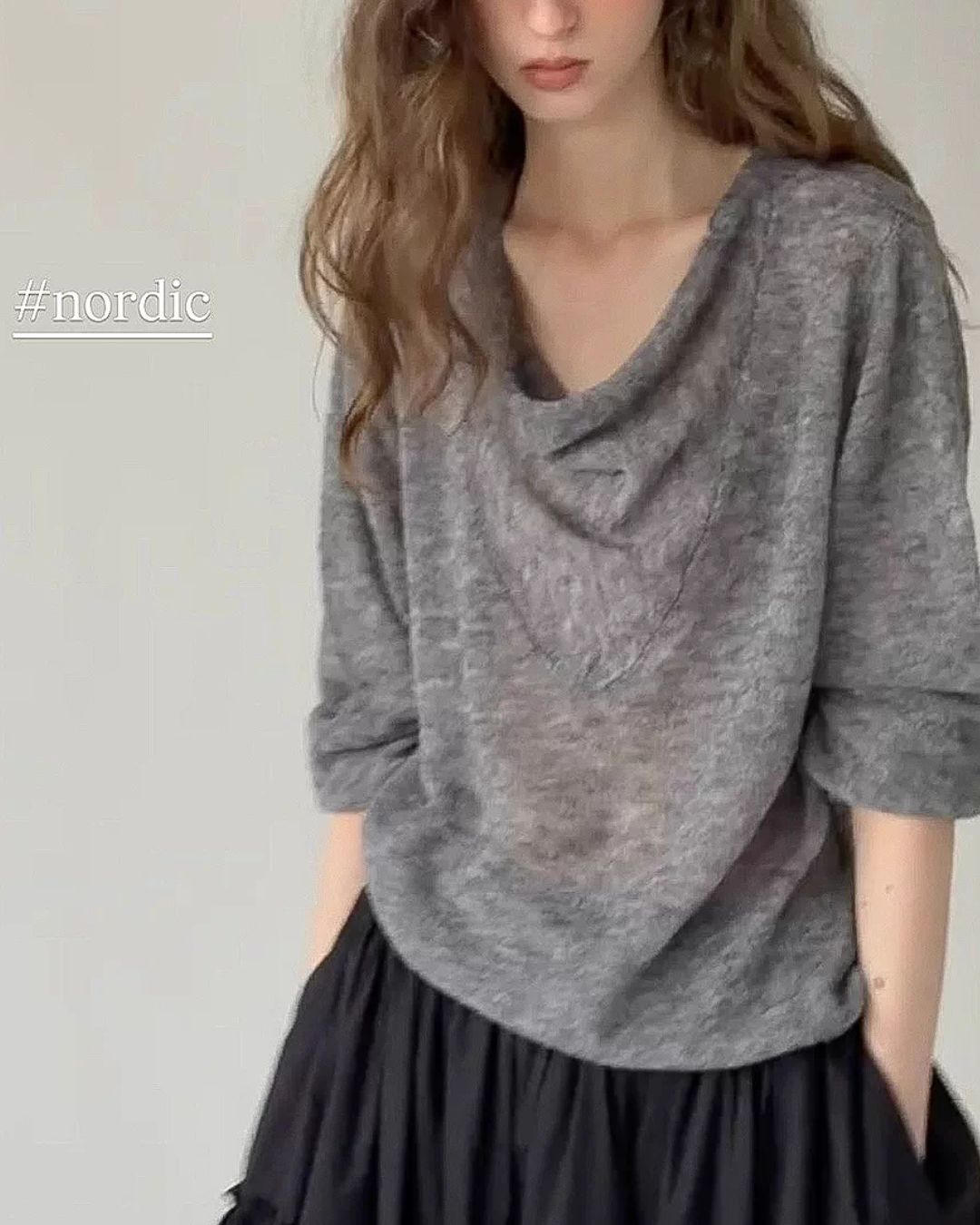 Drape Neck Relaxed Knit　KN117