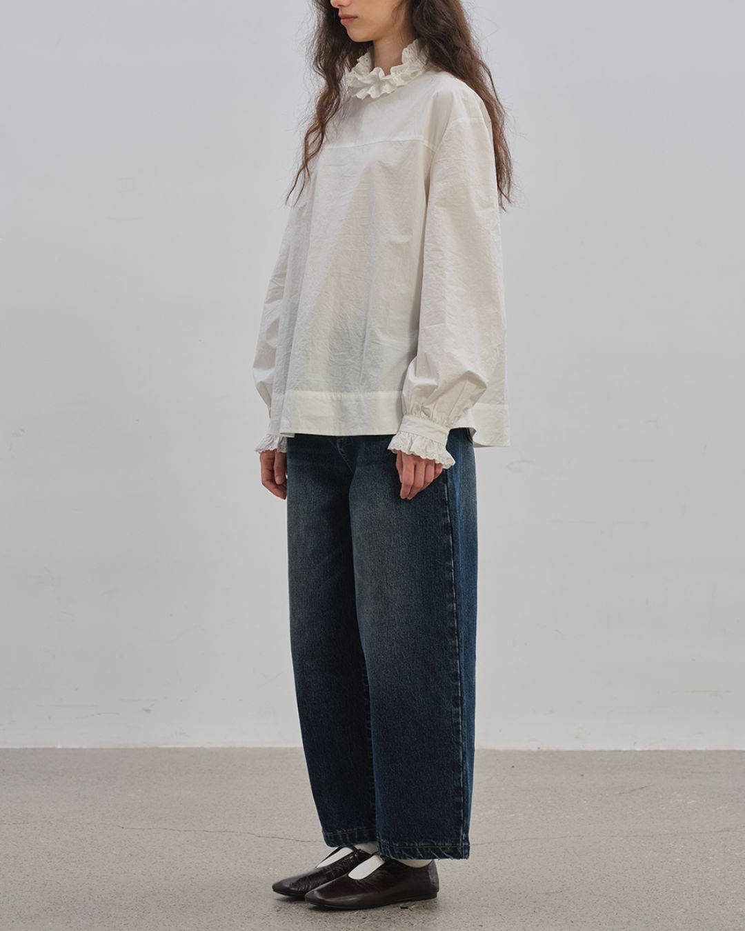 Back Button Ruffle Shirt　LT009