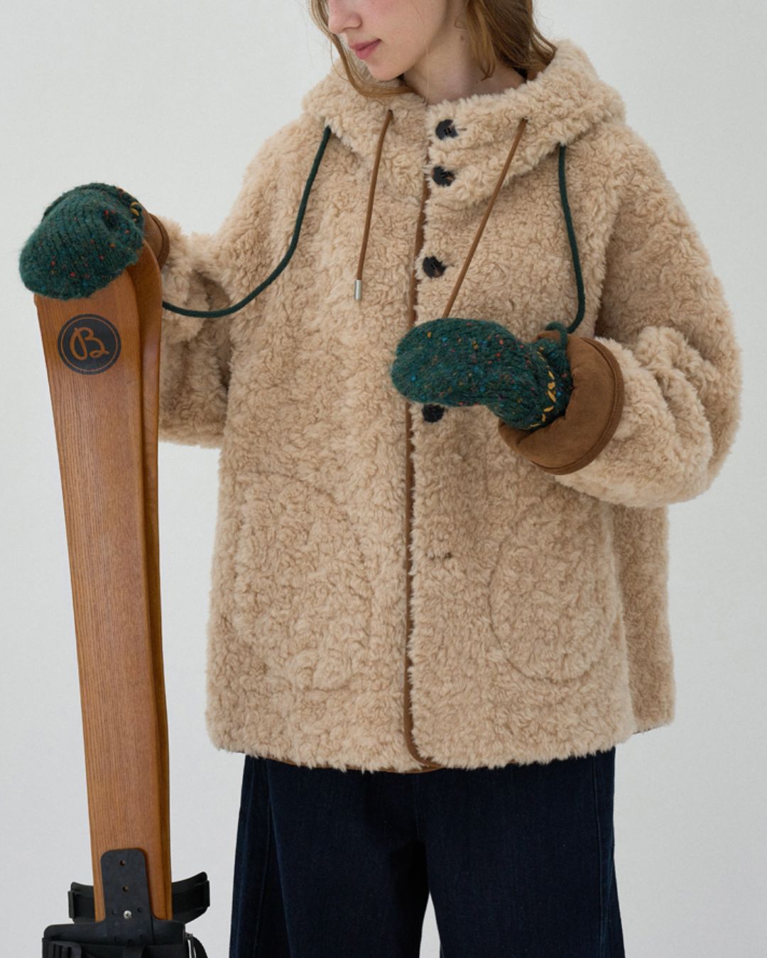 Fluffy Reversible Hooded Jacket　JK067