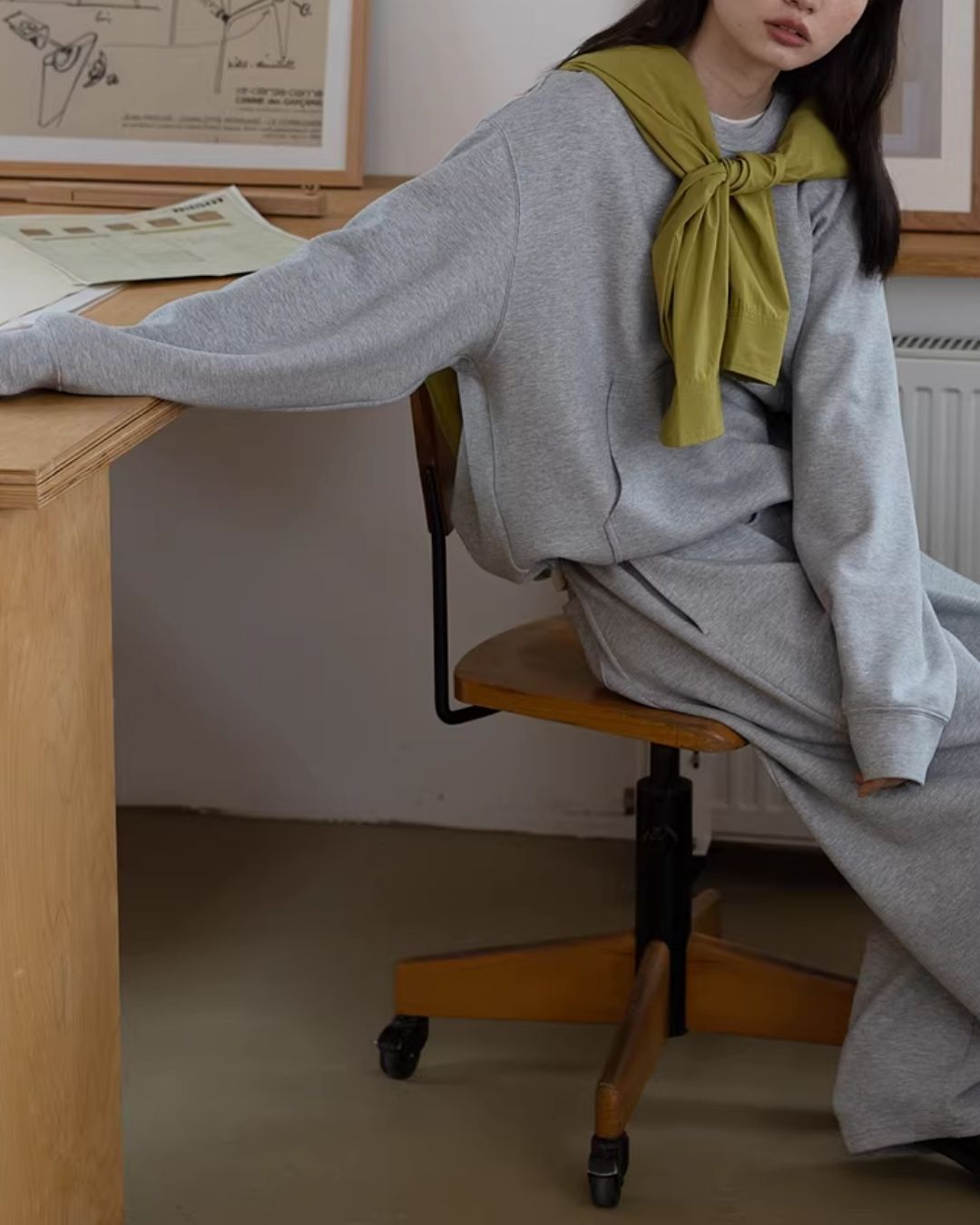 Back Embroidered Drawstring Hem Sweat　SW015
