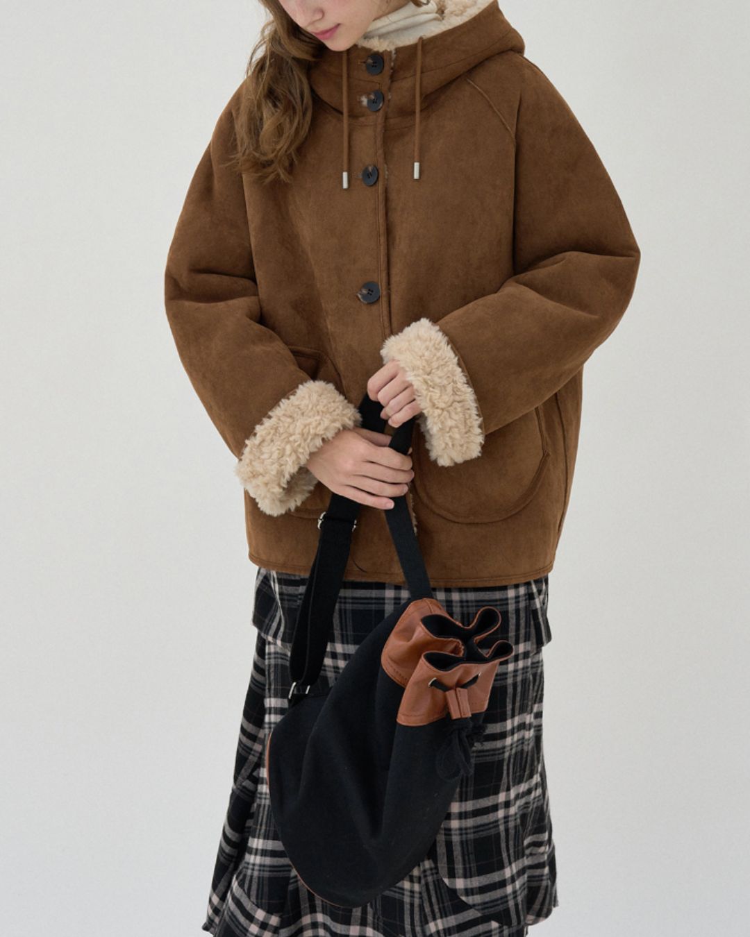 Fluffy Reversible Hooded Jacket　JK067