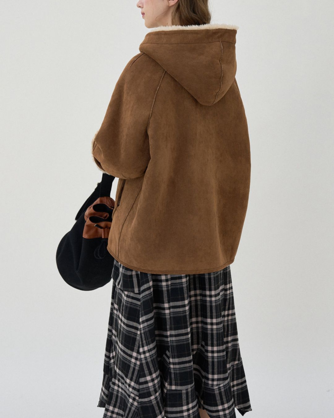 Fluffy Reversible Hooded Jacket　JK067