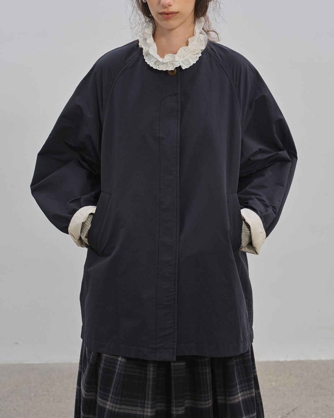 Collarless Mid-length Coat　CT005