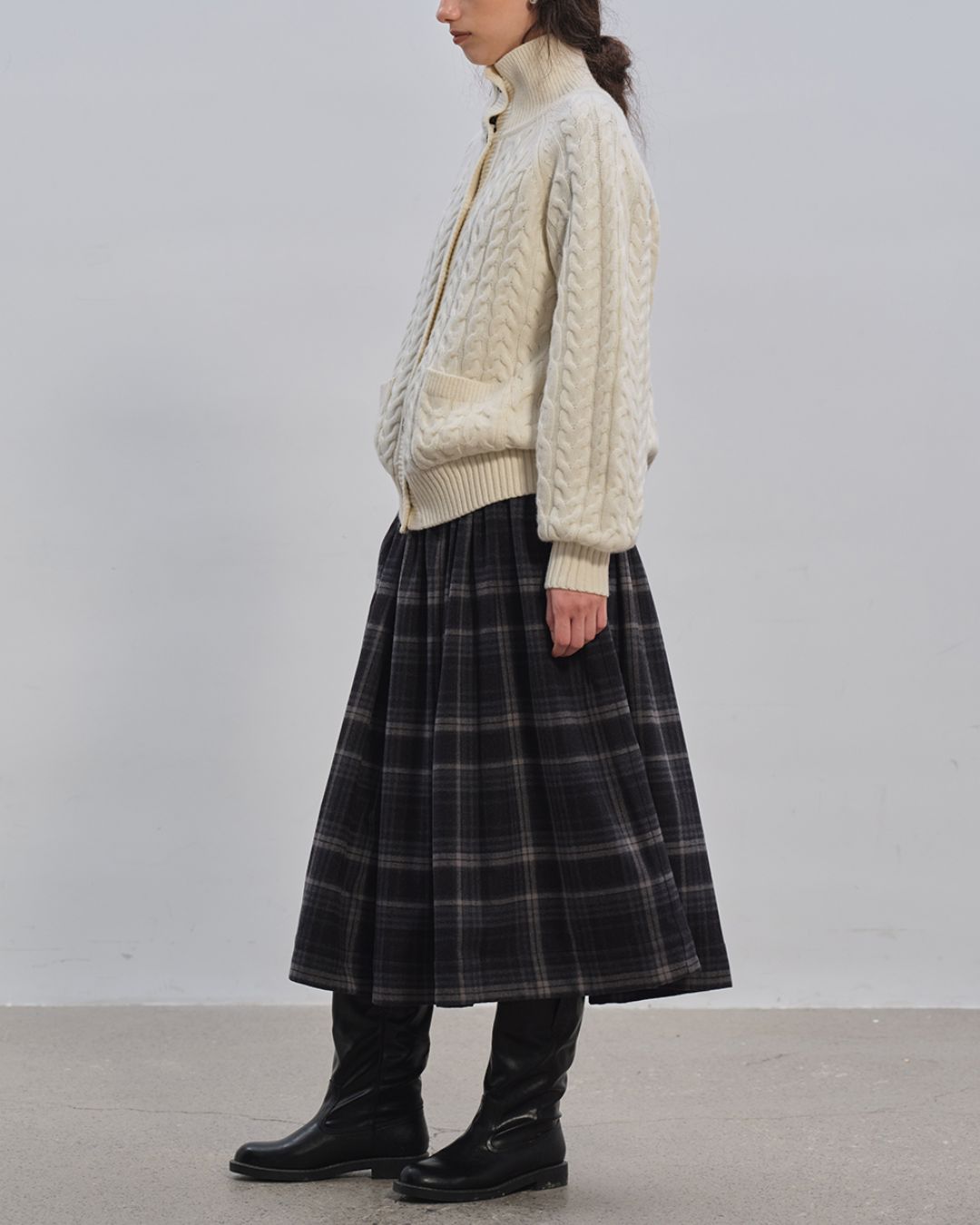 High-neck Cable Knit Cardigan　KN031