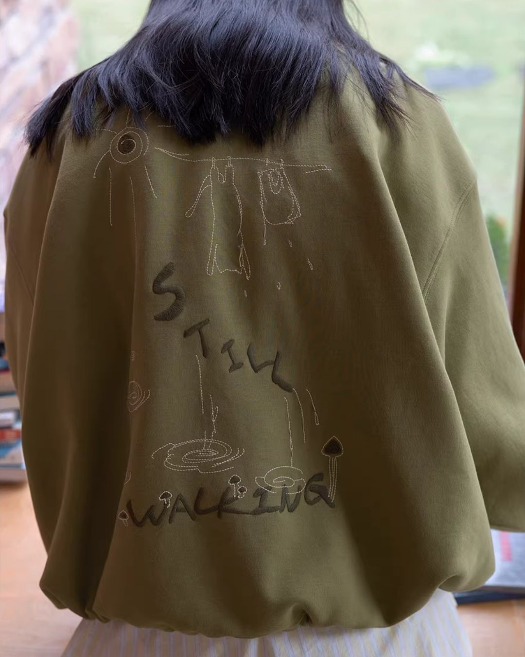Back Embroidered Drawstring Hem Sweat　SW015