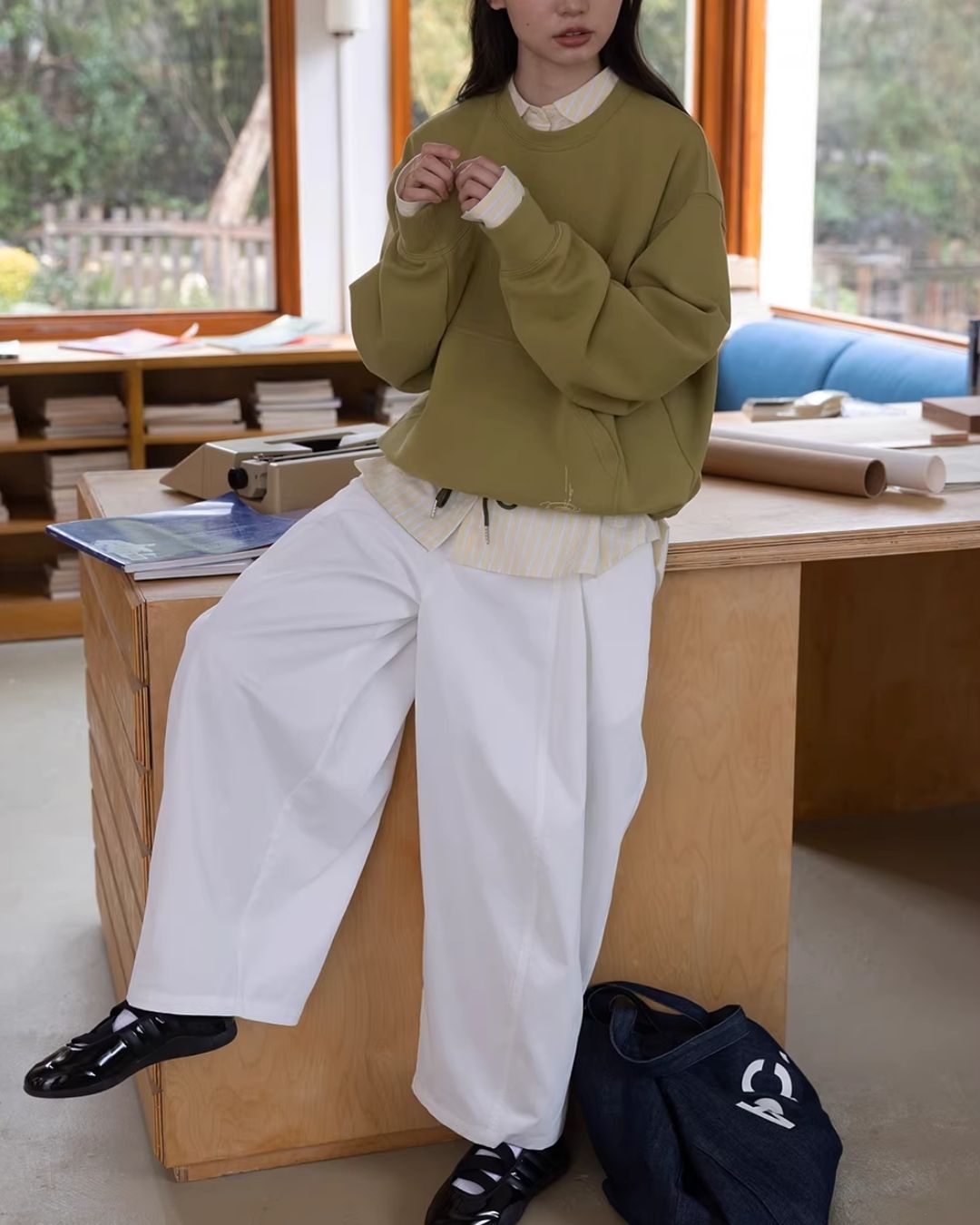 Back Embroidered Drawstring Hem Sweat　SW015