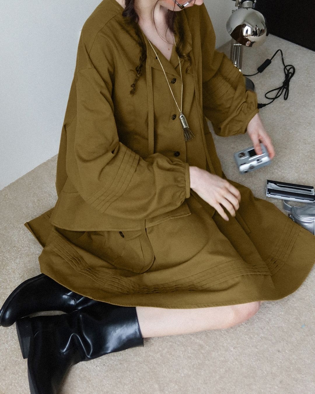 A-line Pleated Shirt ＆ Knee-length Skirt　LS011