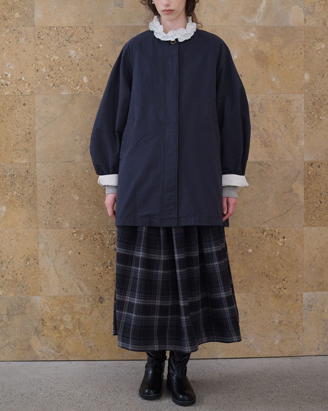 Collarless Mid-length Coat　CT005