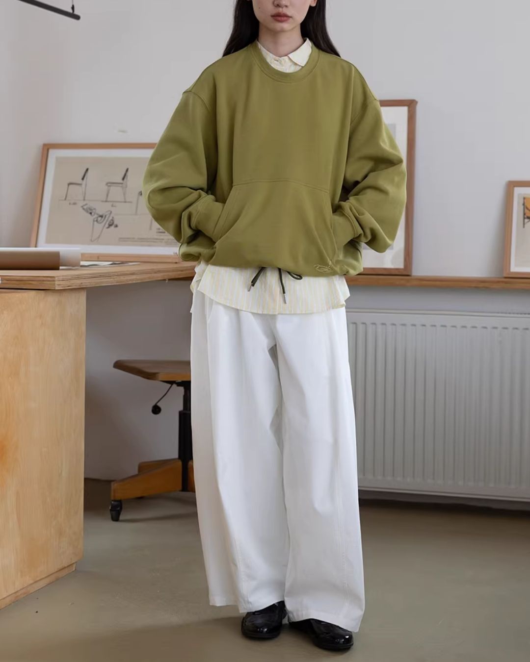 Back Embroidered Drawstring Hem Sweat　SW015