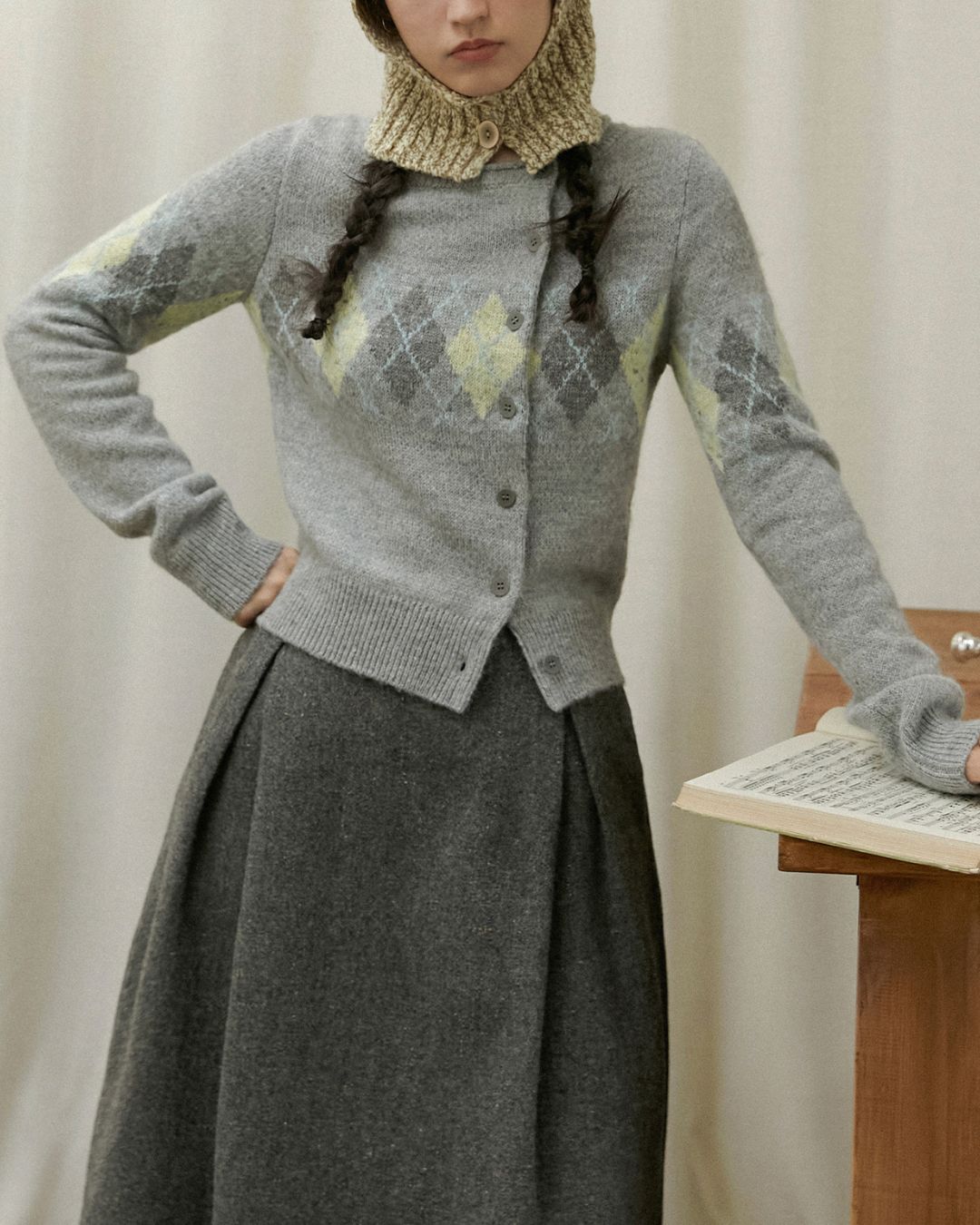Asymmetrical Argyle Knit Cardigan　KN082