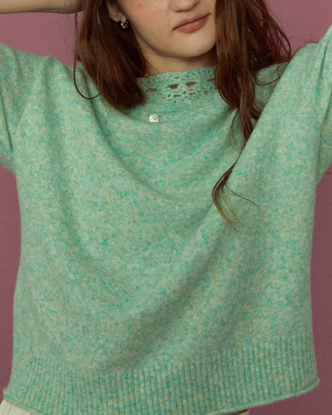Crochet Off-the-shoulder Knit　KN093