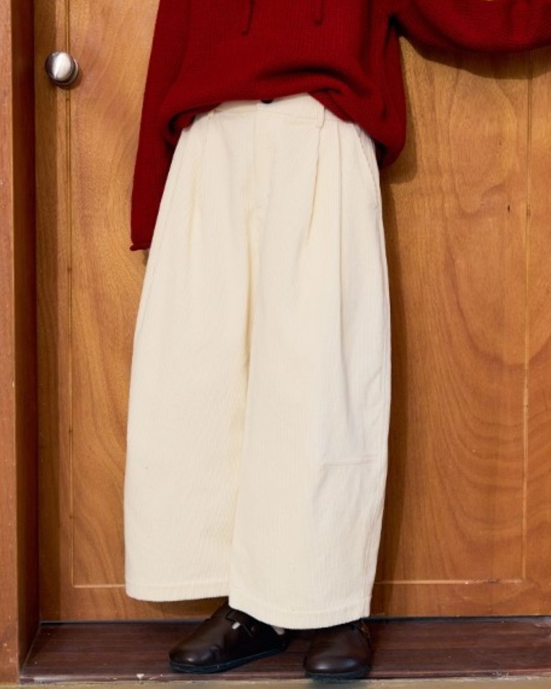 Corduroy Tuck Cropped Wide Pants　PT036