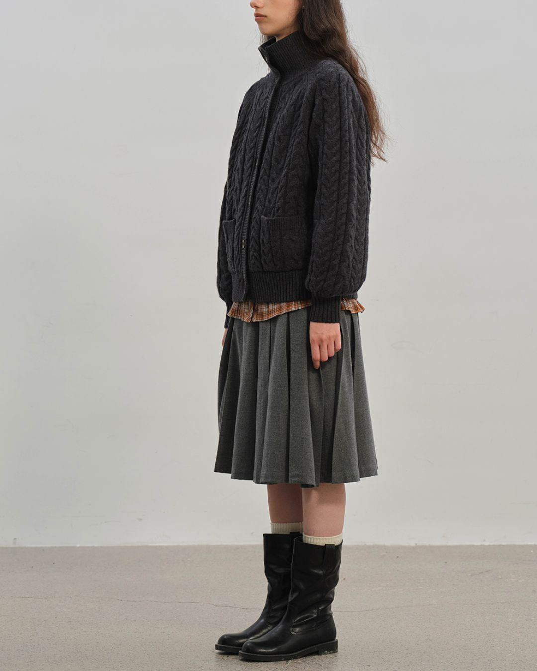 High-neck Cable Knit Cardigan　KN031