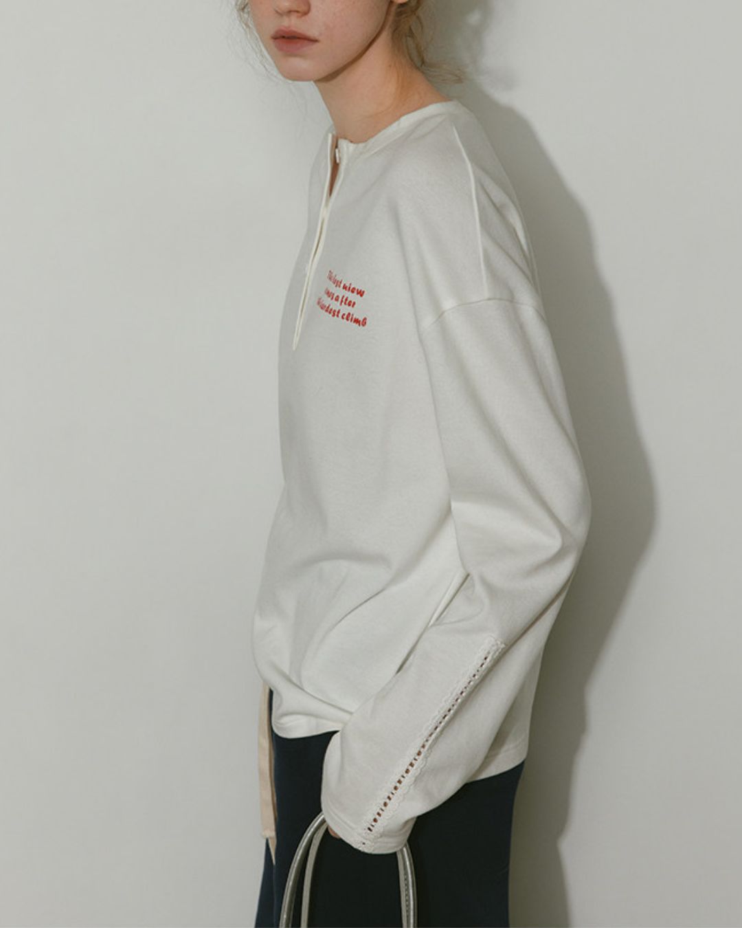 Printed Logo Sleeve Lace Henley Neck T-shirt　LT019