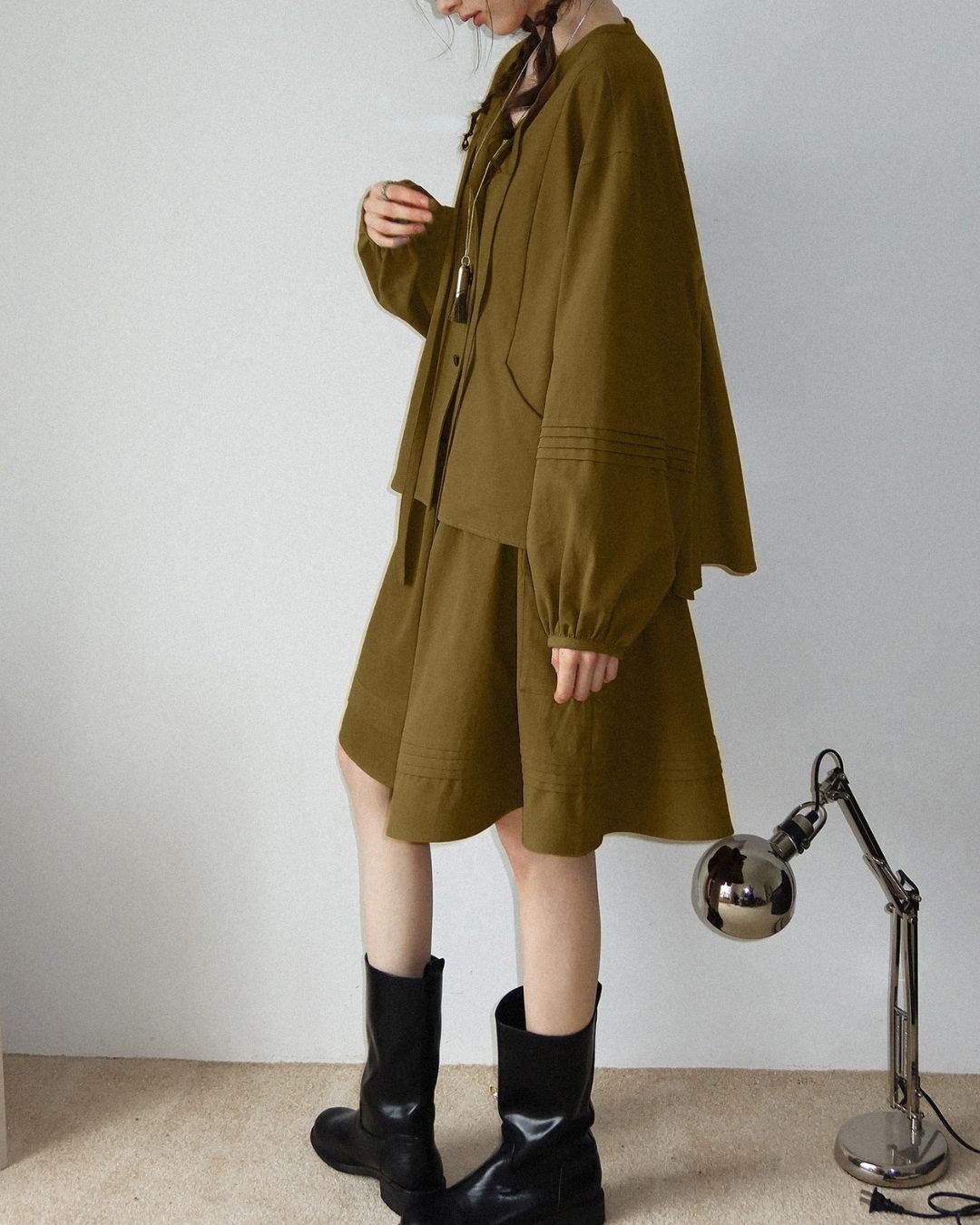 A-line Pleated Shirt ＆ Knee-length Skirt　LS011