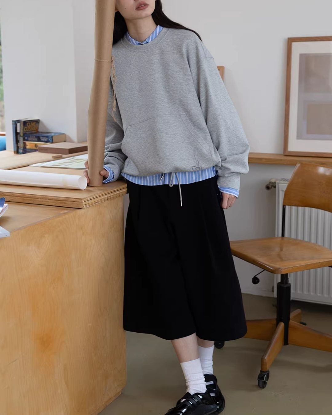 Back Embroidered Drawstring Hem Sweat　SW015