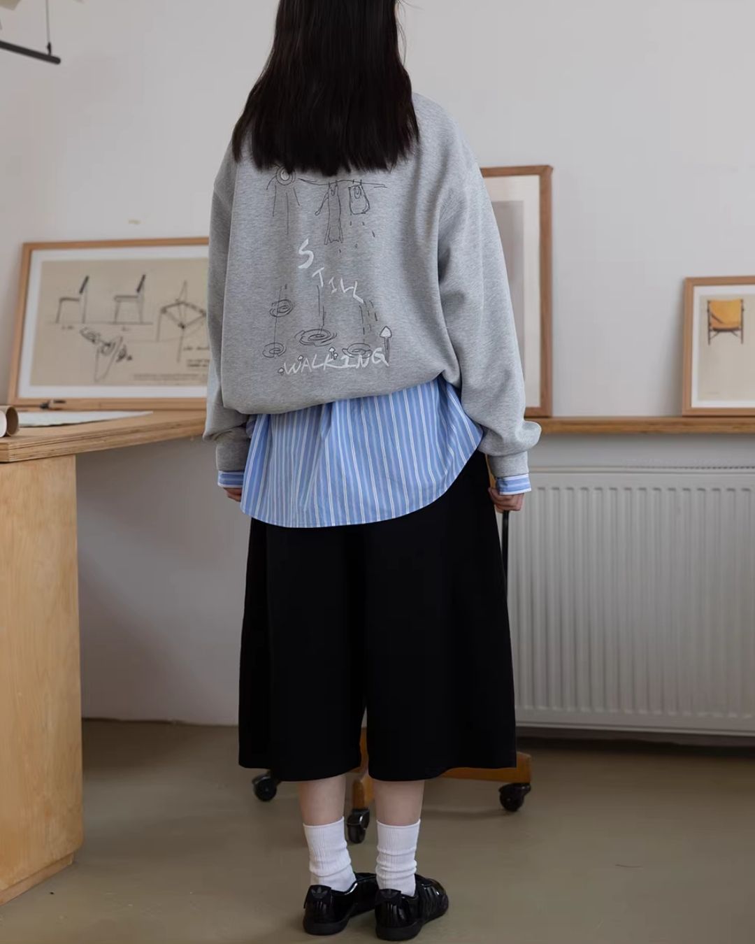 Back Embroidered Drawstring Hem Sweat　SW015