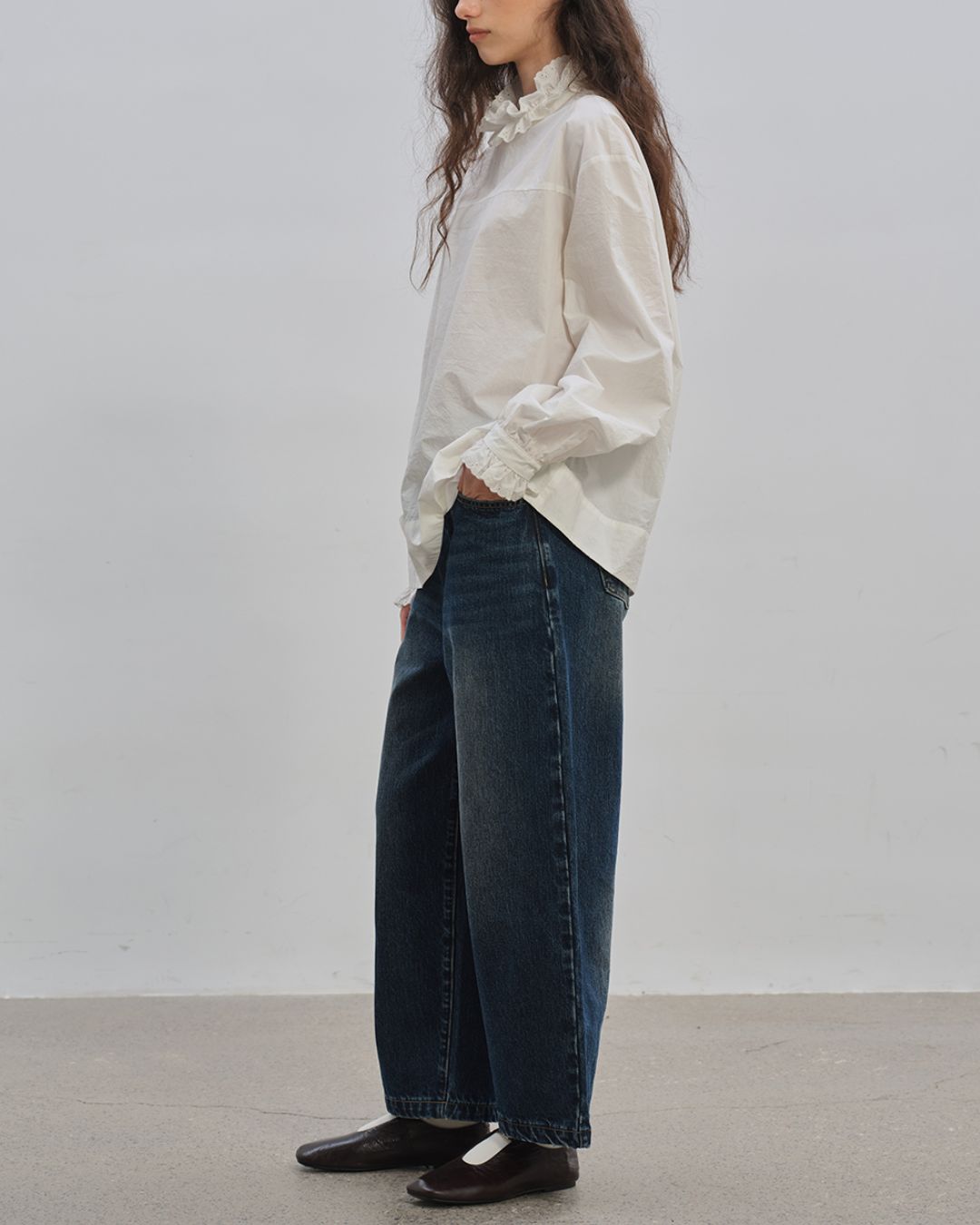 Back Button Ruffle Shirt　LT009