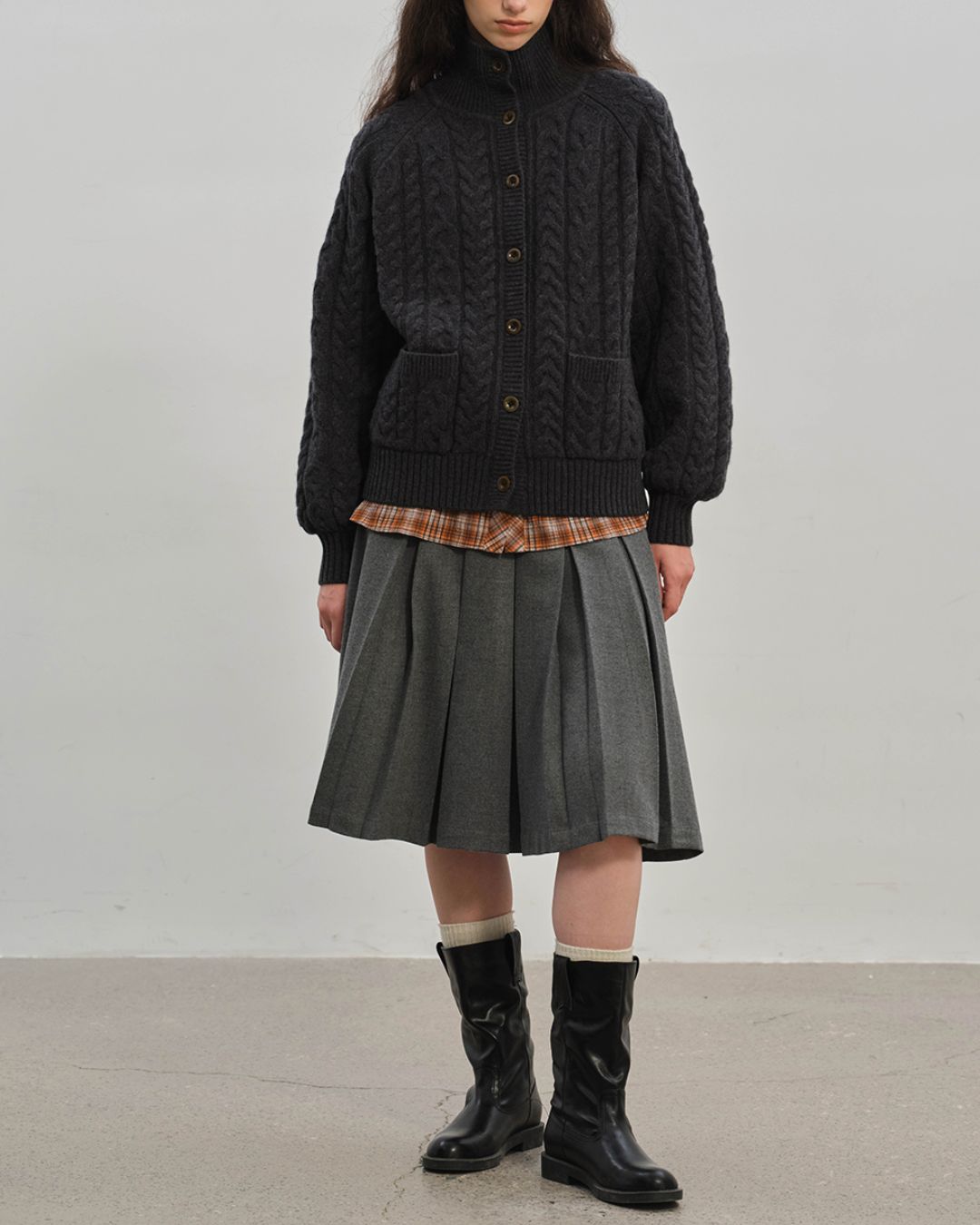 High-neck Cable Knit Cardigan　KN031