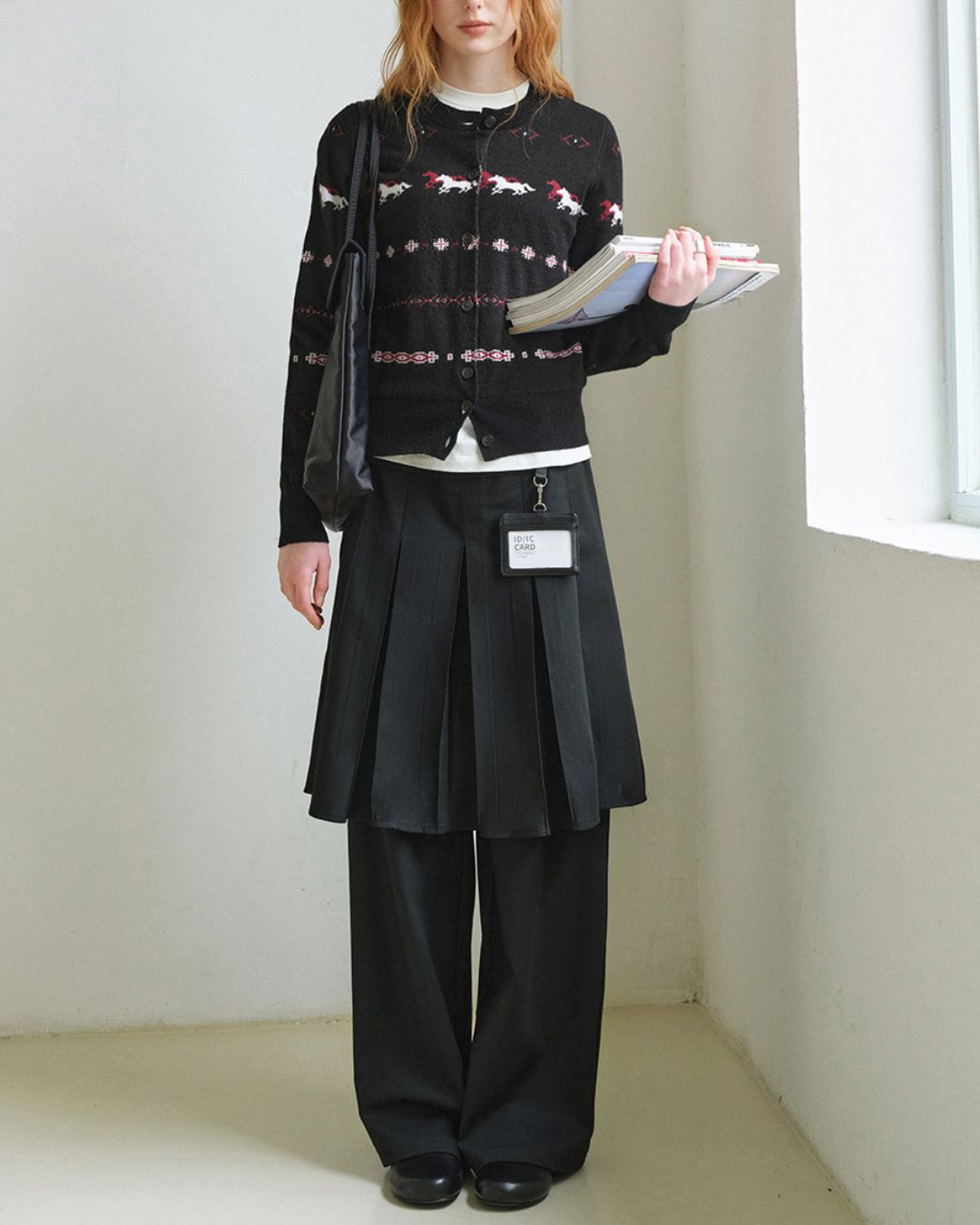 Pony Jacquard Crew Neck Knit Cardigan　KN097