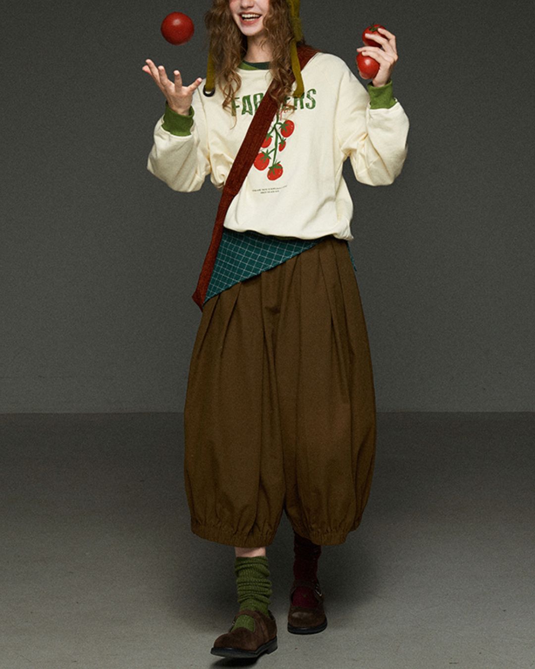 Tomato Print Round Neck Sweat　SW006