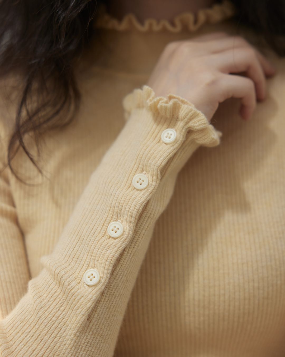 Frill High Neck Knit　KN017