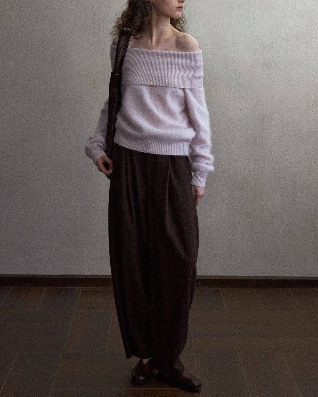 Wool Off-the-shoulder Sweater　KN111