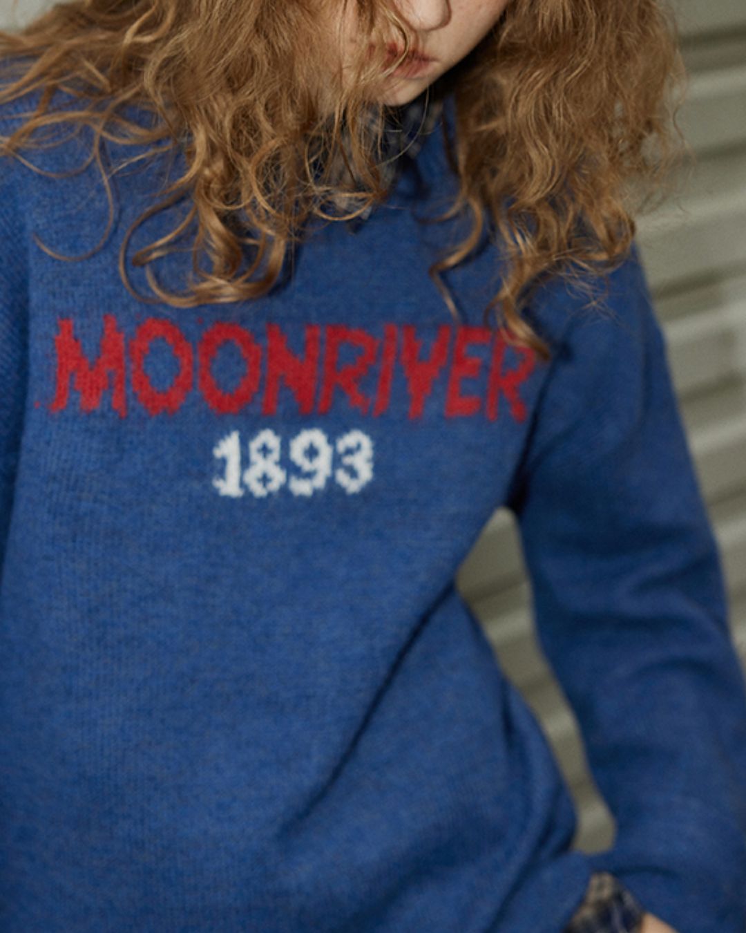 Wide Sleeve Logo Sweater　KN051