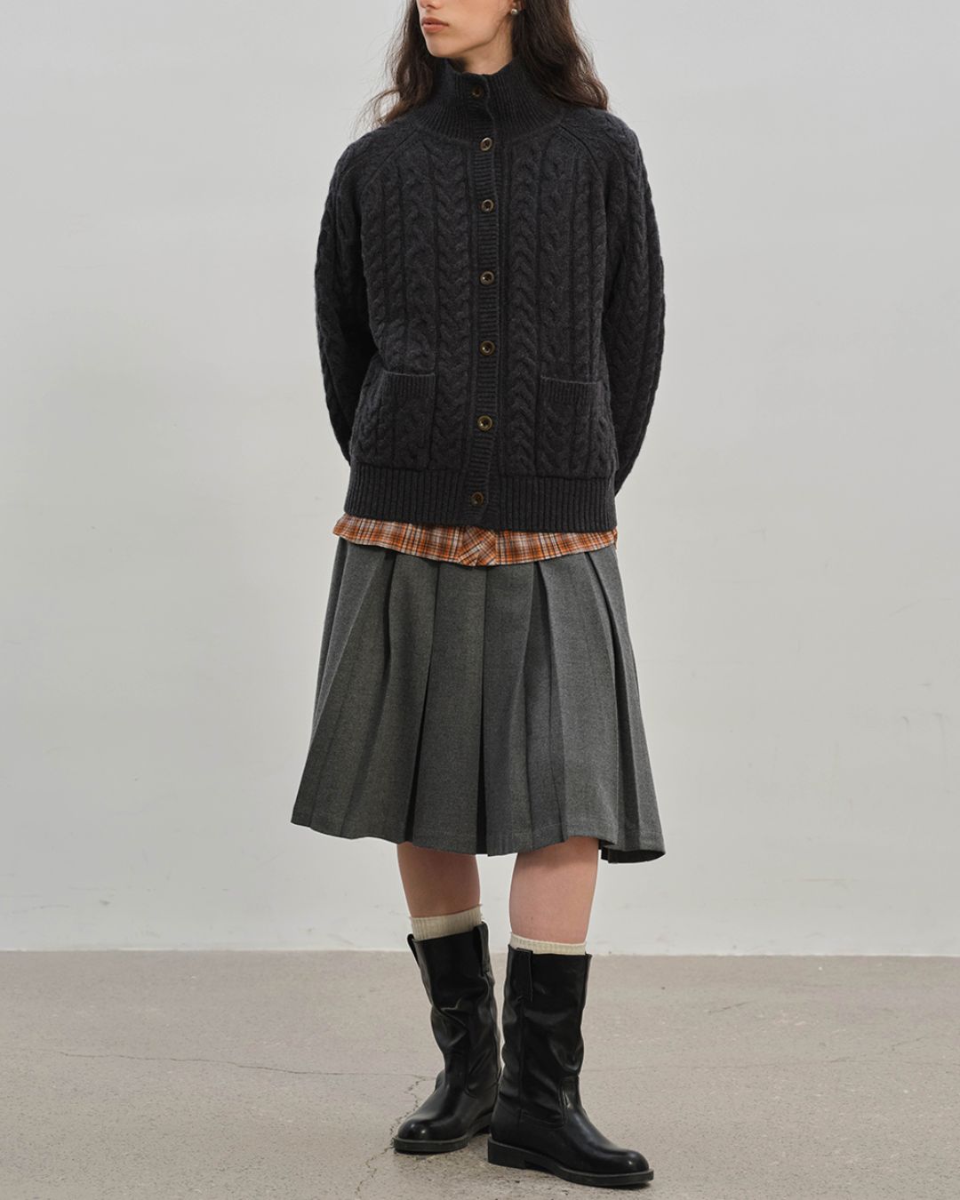 High-neck Cable Knit Cardigan　KN031