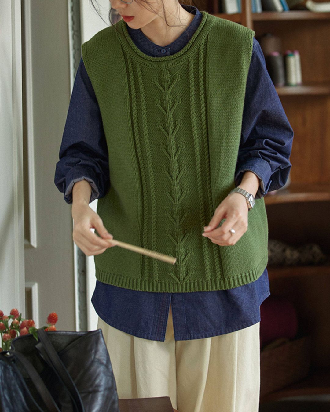 Crew Neck Relaxed Knit Vest　VT023