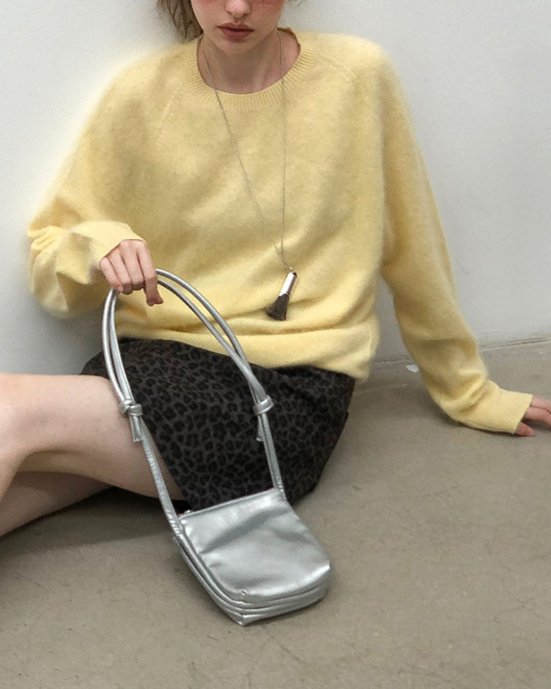 Round Neck Relaxed Knit　KN024