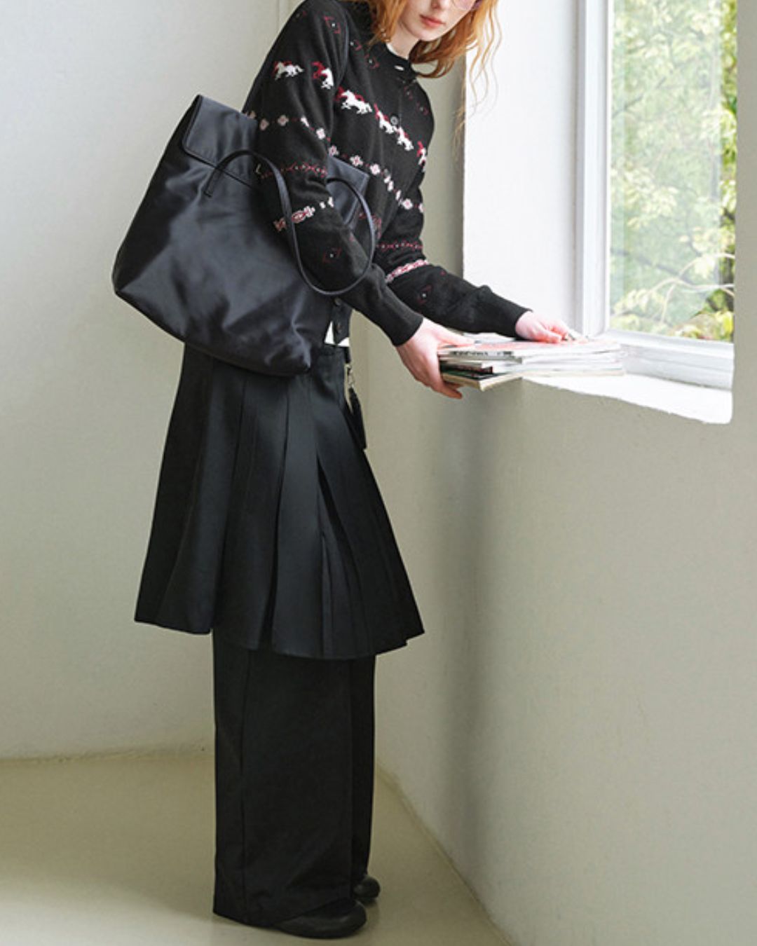 Pony Jacquard Crew Neck Knit Cardigan　KN097