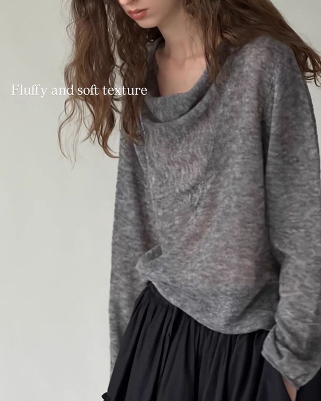 Drape Neck Relaxed Knit　KN117