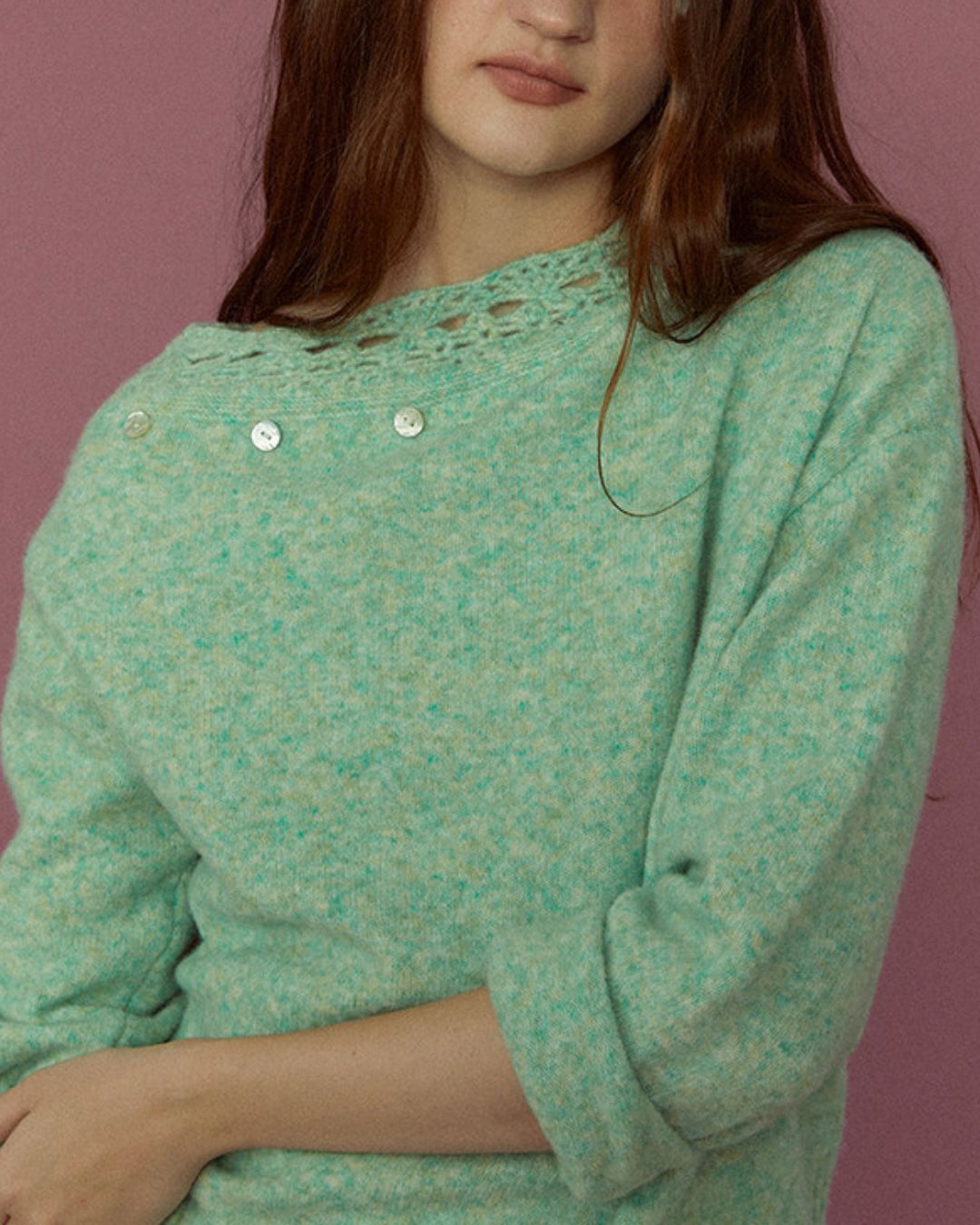 Crochet Off-the-shoulder Knit　KN093