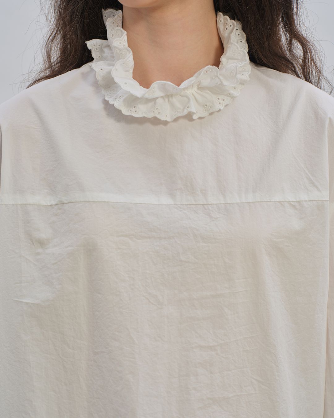 Back Button Ruffle Shirt　LT009