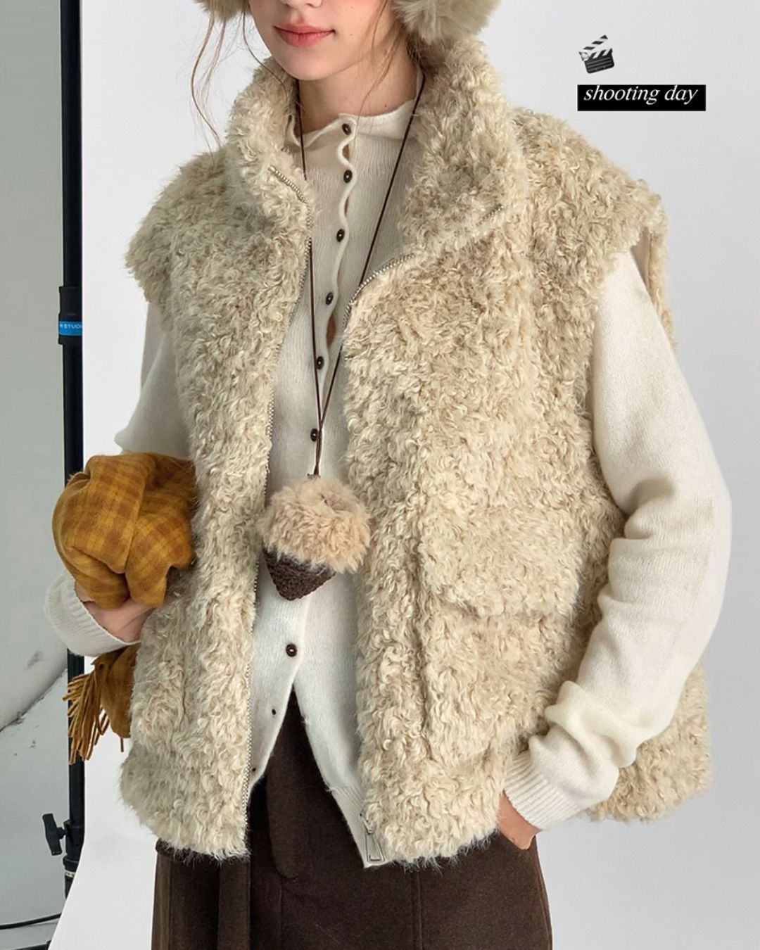 Stand Collar Boa Flap Pocket Vest　VT015