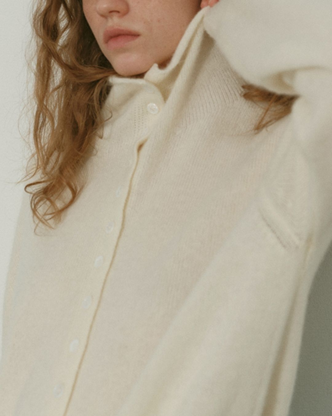 High-neck Knit Cardigan　KN074