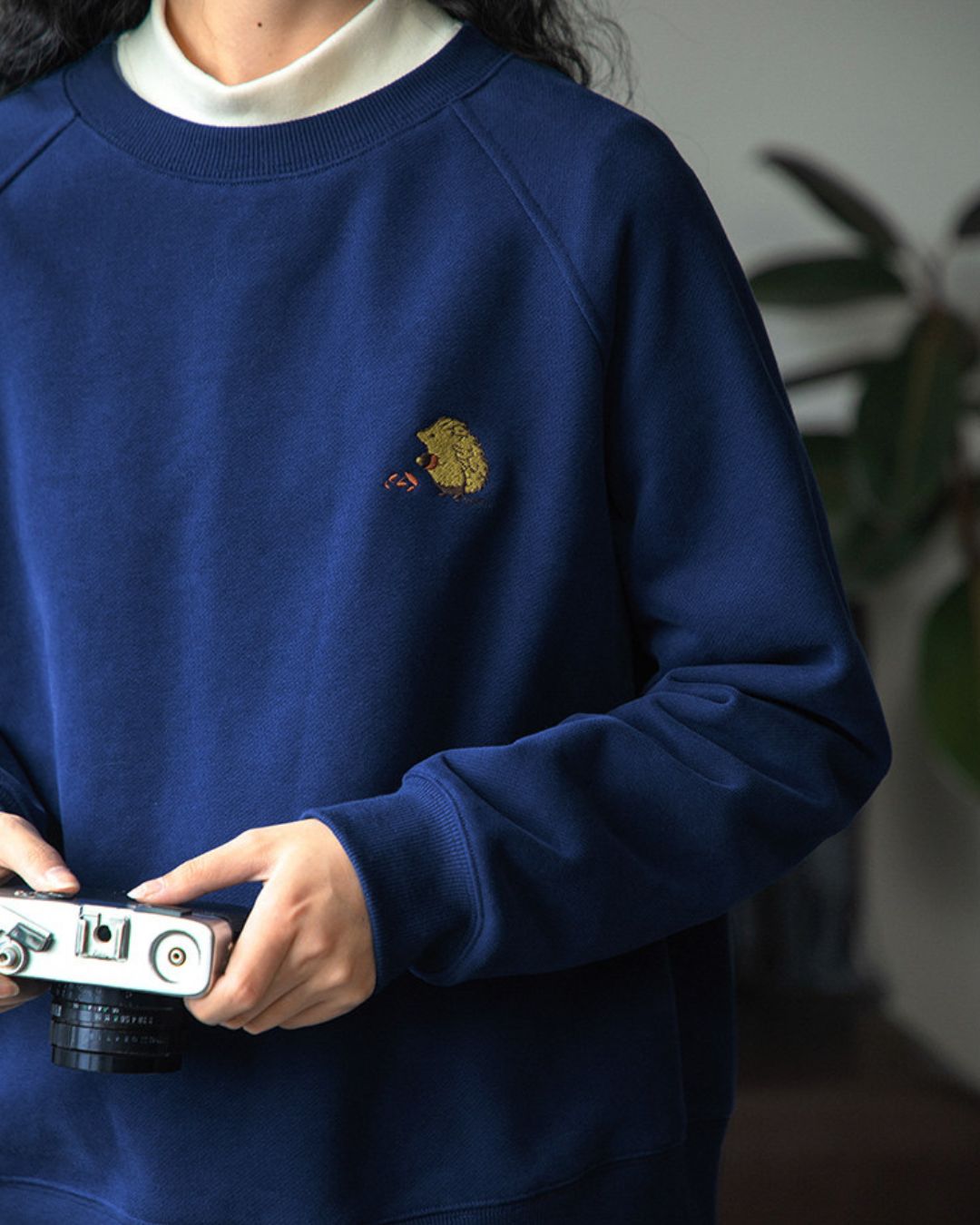 Hedgehog One-point Embroidered Sweat　SW012