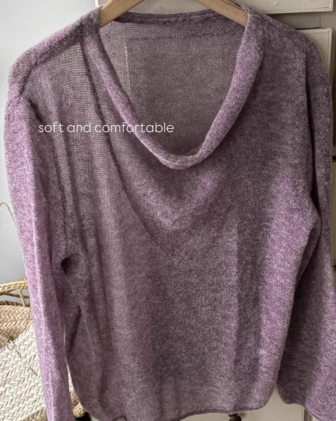 Drape Neck Relaxed Knit　KN117